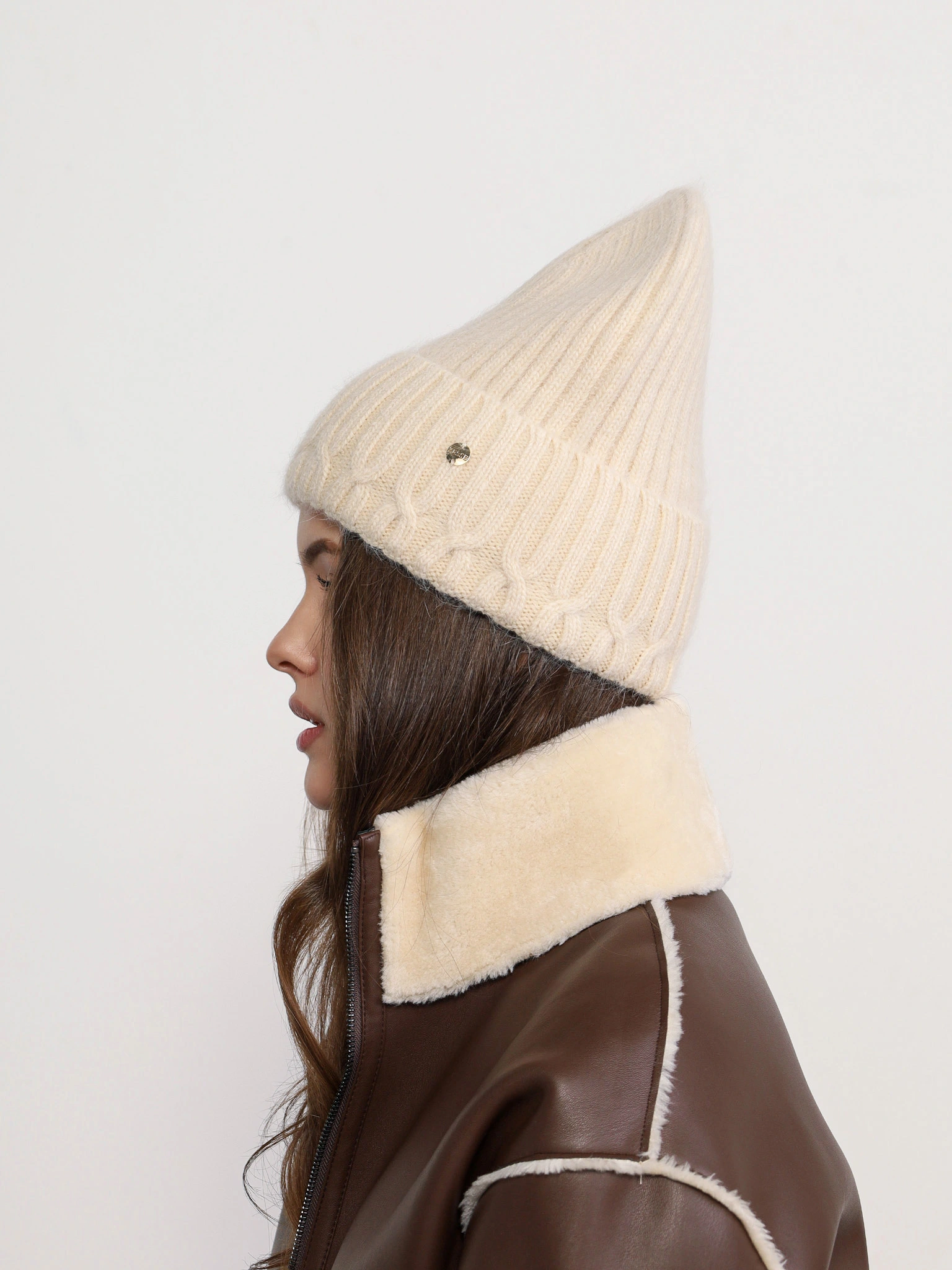 Шапка-бини из ангоры и нейлона с отворотом в ассортименте